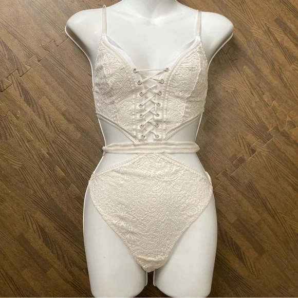 Victoria's Secret Ivory Lace Lace-Up Bralette Bodysuit - Picture 3 of 5